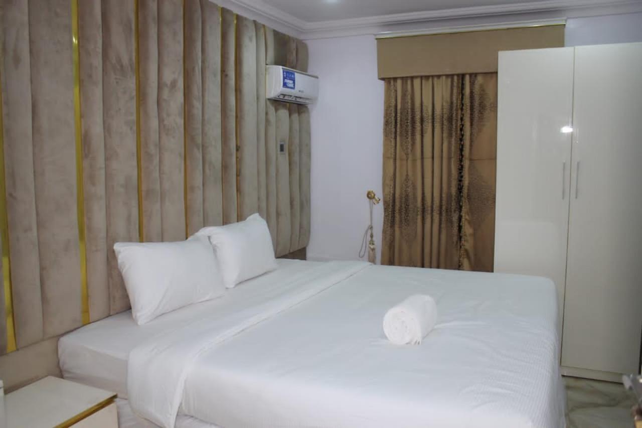 White Gold Hotel Ikeja Exterior photo