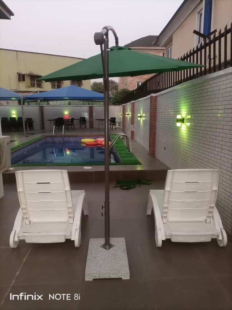 White Gold Hotel Ikeja Exterior photo