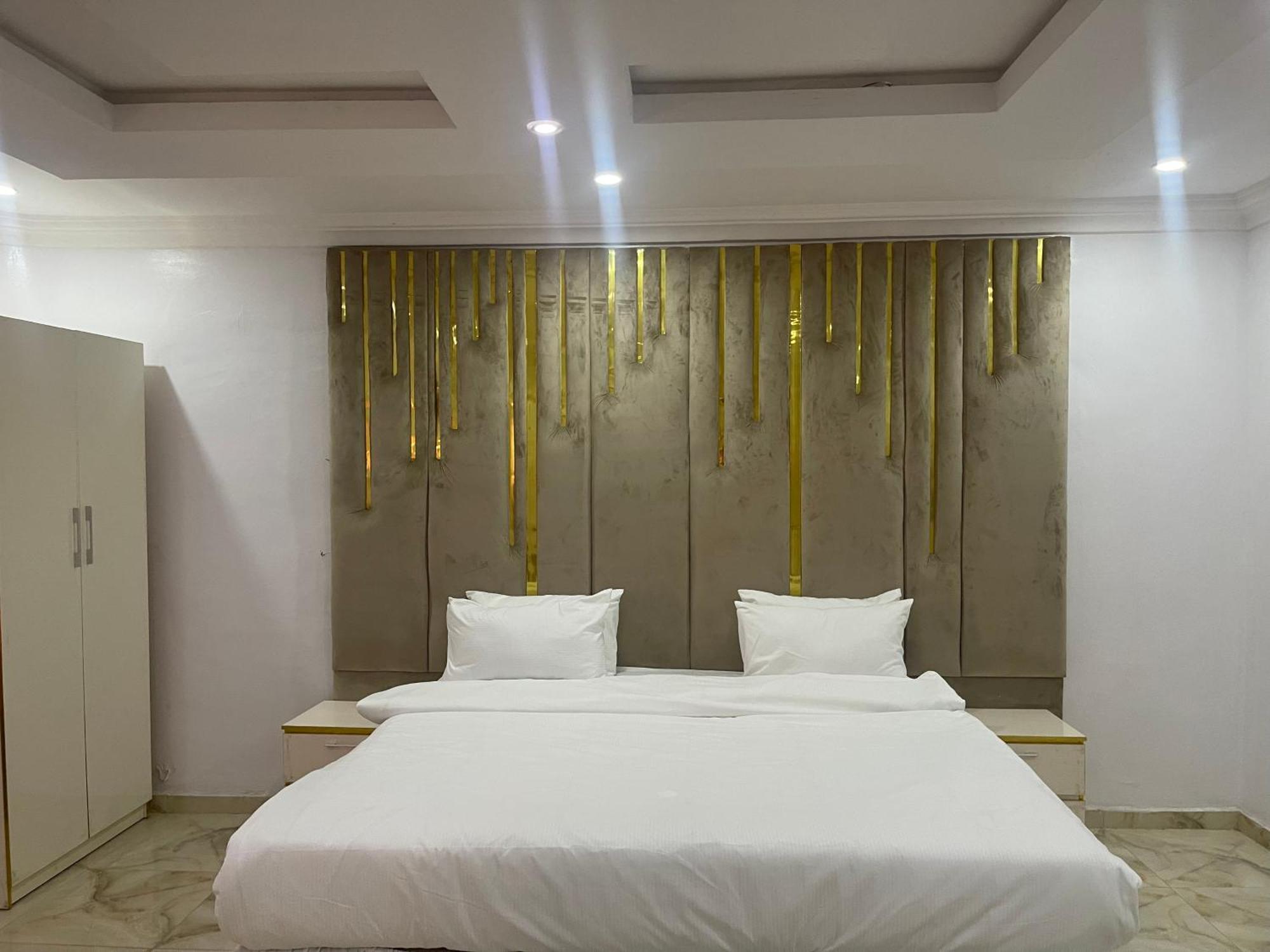White Gold Hotel Ikeja Exterior photo